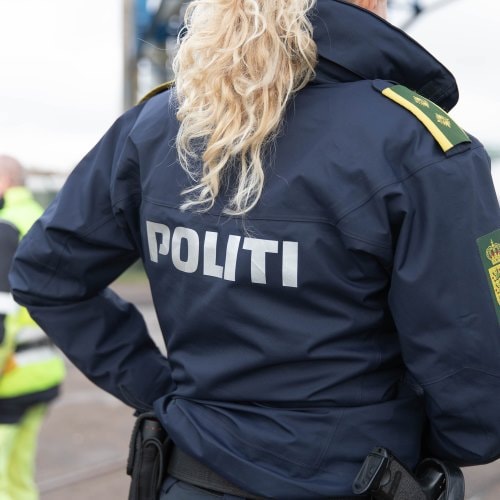 Ryggen af en betjent